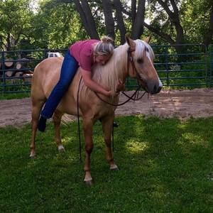 Meet your Posher, Casey